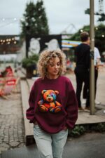 Bluza oversize Rainbow Teddy dla mamy i taty - Image 2