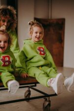 Bluza oversize Lime dostępna od ręki - Image 10