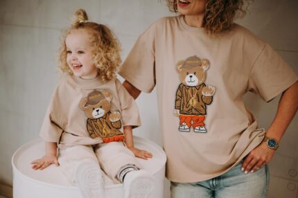 T-shirt oversize Snoop Teddy beige dostępna od ręki