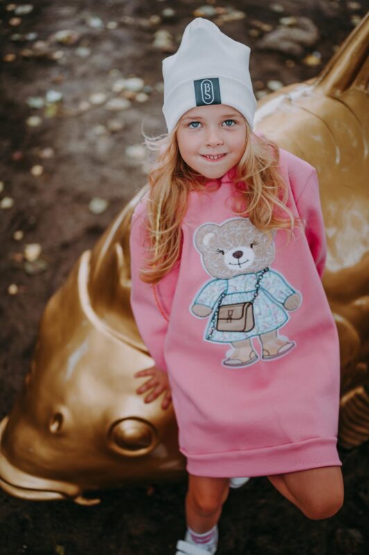 Sukienka dresowa dla dziewczynki w kolorze różowym