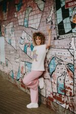 T-shirt oversize Margaret Teddy cream dla mamy - Image 2