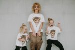 T-shirt oversize Elliott Teddy cream dla mamy - Image 13