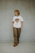 T-shirt oversize Elliott Teddy cream dla mamy - Image 2