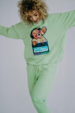 Bluza oversize Disco Teddy dla mamy i taty dostępna od ręki - obrazek 3