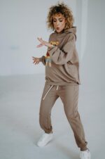 Spodnie dresowe latte Barry Teddy dla mamy i taty - obrazek 2