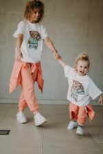 Spodnie dresowe morela Funky Teddy dla mamy i taty dostępne od ręki - obrazek 8