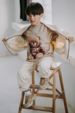 T-shirt oversize Biscuit Teddy beige dostępny od ręki - obrazek 10