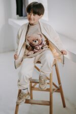 T-shirt oversize Biscuit Teddy beige dostępny od ręki - obrazek 4