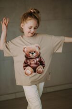 T-shirt oversize Biscuit Teddy beige dostępny od ręki - obrazek 6