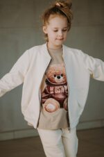 T-shirt oversize Biscuit Teddy beige dostępny od ręki - obrazek 7