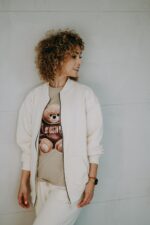 T-shirt oversize Biscuit Teddy beige dla mamy i taty - obrazek 8