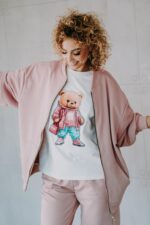 T-shirt oversize Mia Teddy cream dla mamy i taty - Image 6