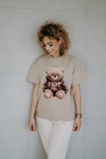 T-shirt oversize Biscuit Teddy beige dla mamy i taty - obrazek 4