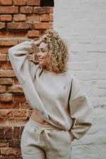 Bluza Basic oversize beżowa - Image 7