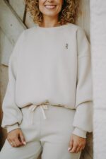 Bluza Basic oversize beżowa - Image 9