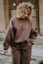Bluza Basic oversize czekoladowa - Image 3