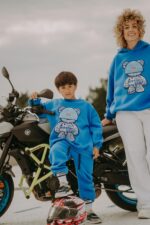 Bluza oversize Blue Teddy dla mamy i taty - Image 6