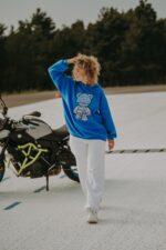 Bluza oversize Blue Teddy dla mamy i taty - Image 3