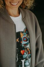 T-shirt oversize Robot Teddy dla mamy i taty ecrie - Image 6