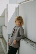 Bluza oversize Robot Teddy dla mamy i taty - Image 6