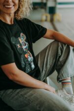 T-shirt oversize Black Robot Teddy dla mamy i taty - Image 5