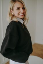 Bluza Basic oversize krótka czarna - obrazek 6