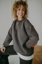 Bluza basic oversize klasyczna szara - obrazek 2