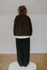 Bluza basic czekoladowa bez kaptura - obrazek 3