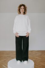 Bluza basic biała bez kaptura - obrazek 2