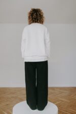 Bluza basic biała bez kaptura - obrazek 3