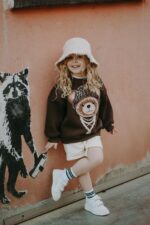 Krótkie spodenki kremowe - obrazek 6