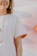 T-shirt oversize Sophie Teddy dla mamy i taty - obrazek 8